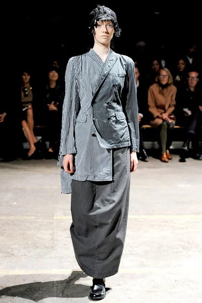 Look 19